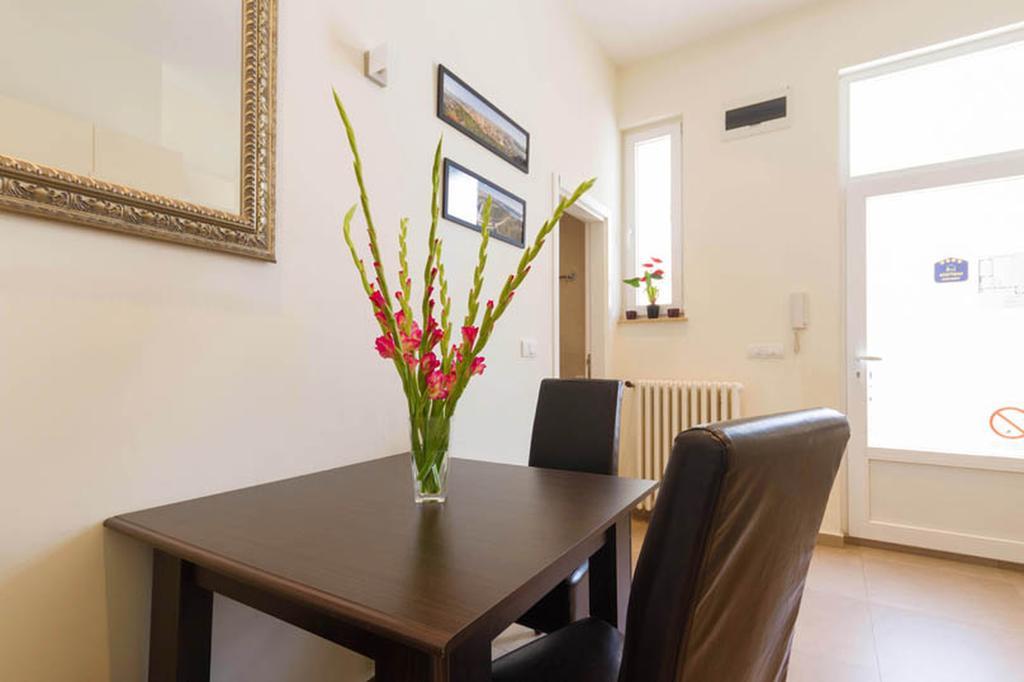 City Break Apartments Chic And Luxury Belgrado Exterior foto